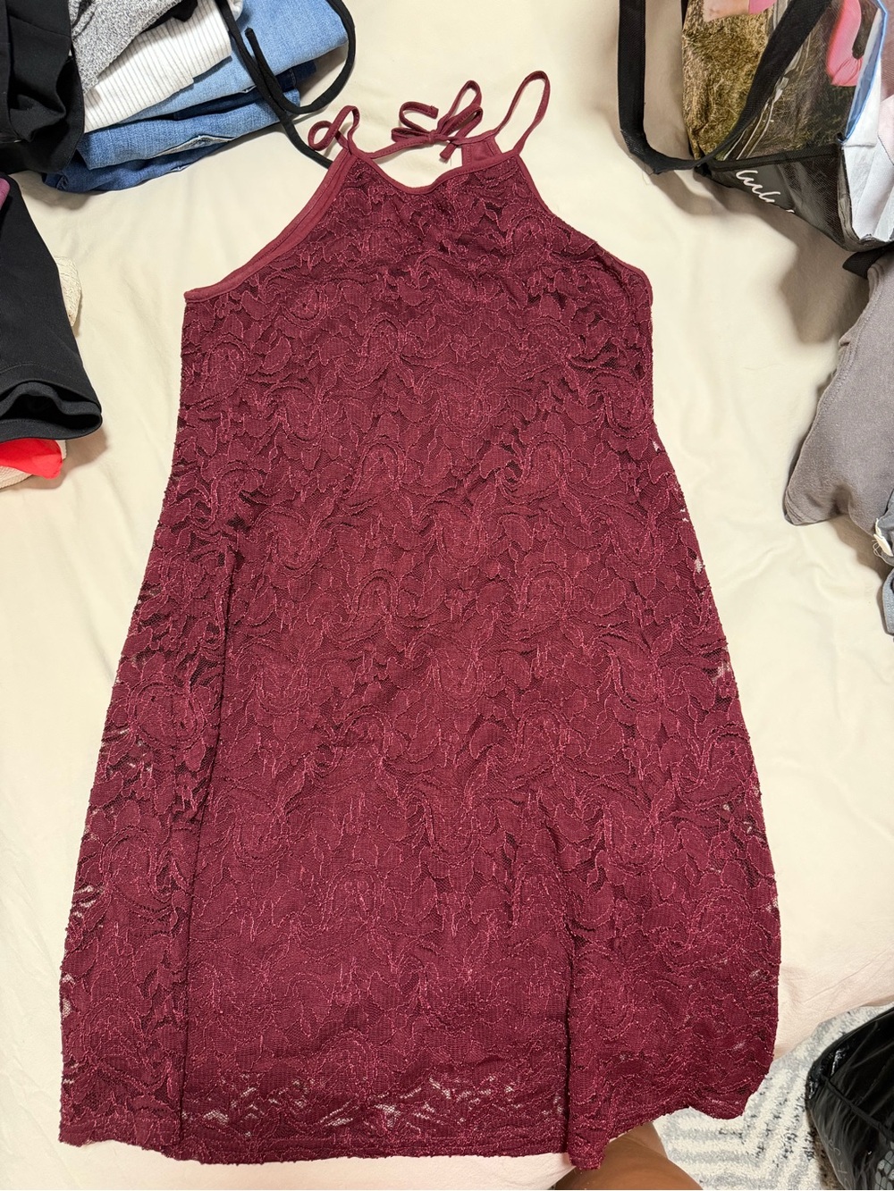 Dresses - Picture 6 of 7